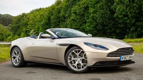 एंड्रयू टेट कार कलेक्शन और नेट वर्थ 2024 एंड्रयू टेट कार कलेक्शन और नेट वर्थ 2024