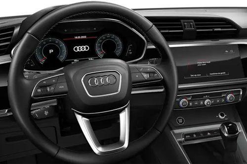 Audi_Q3-Sportback_dashboard