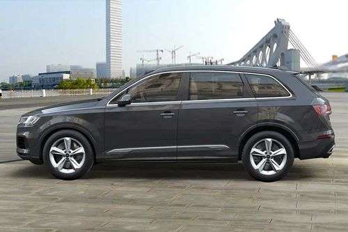 Audi-Q7 Left Side View Audi-Q7 Left Side View