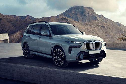 BMW_X7_front-right-side-view