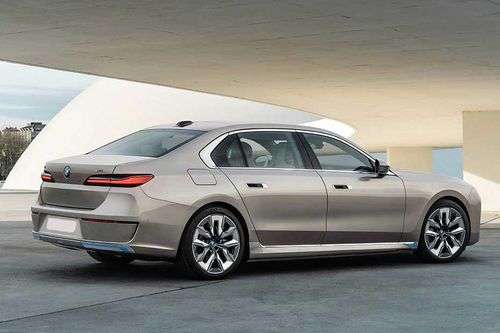 BMW i7 images BMW i7 images