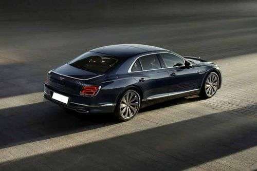 Bentley Flying Spur Right Side Rear View Bentley Flying Spur Right Side Rear View