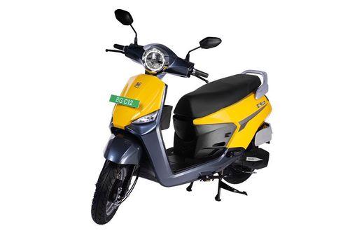 BGauss C12i scooter scooters