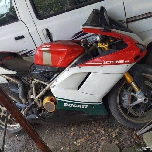 Abandoned Superbikes in India: These Images will Break Your Heart