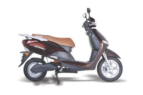 GT Force Drive Pro scooter scooters