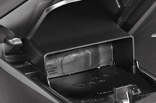 Front glove box with Lid