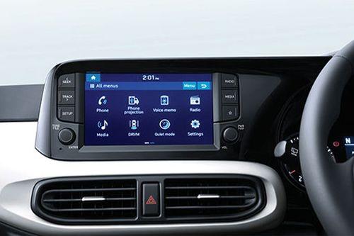 20.25 cm Touchscreen Infotainment system with smartphone connectivity.