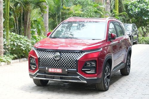 MG-Hector-Plus_front-image
