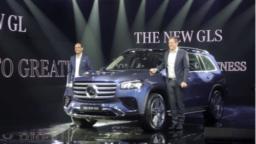 Mercedes-Benz Launches GLS Facelift: Subtle Design Tweaks, Enhanced MBUX Elevate Driving Experience Mercedes-Benz Launches GLS Facelift: Subtle Design Tweaks, Enhanced MBUX Elevate Driving Experience