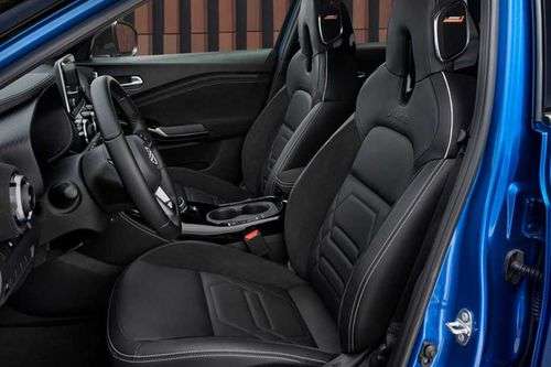 Nissan Juke Door View of Driver Seat Nissan Juke Door View of Driver Seat