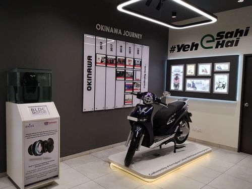अहमदाबाद में ऑल-न्यू ओकिनावा गैलेक्सी शोरूम का उद्घाटन अहमदाबाद में ऑल-न्यू ओकिनावा गैलेक्सी शोरूम का उद्घाटन