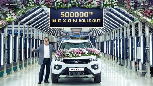 Tata Motors ने सबकॉम्पैक्ट SUV श्रेणी में निर्मित 5 लाख Nexon इकाइयों का जश्न मनाया Tata Motors ने सबकॉम्पैक्ट SUV श्रेणी में निर्मित 5 लाख Nexon इकाइयों का जश्न मनाया