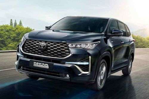 Toyota Innova Hycross Left Side Front View Toyota Innova Hycross Left Side Front View