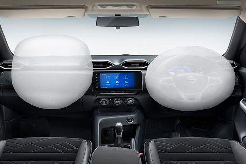 Dual front airbags.