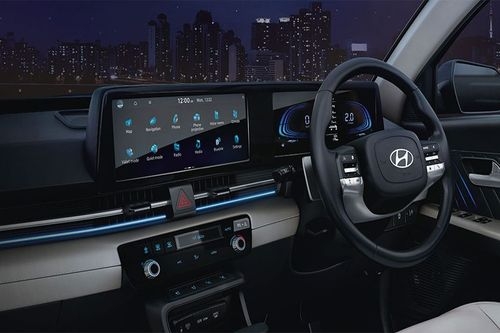 Hyundai Verna interior image