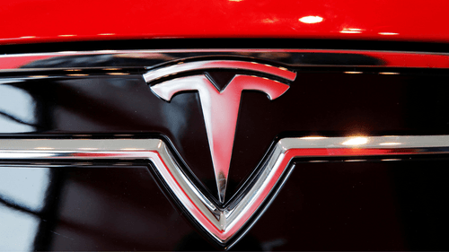 Tesla making it easier to buy electric cars, giving loans with 7-year terms