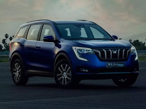 What are the Top 6 Reasons to Buy Mahindra XUV700?