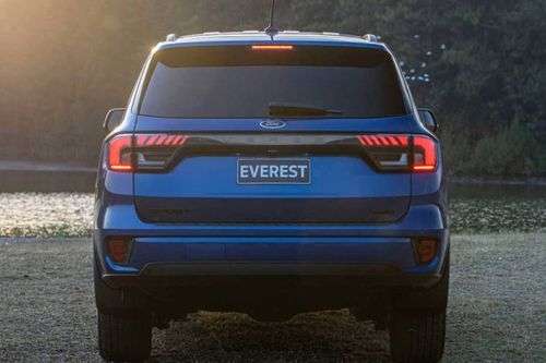 Ford Endeavour Rear View Ford Endeavour Rear View