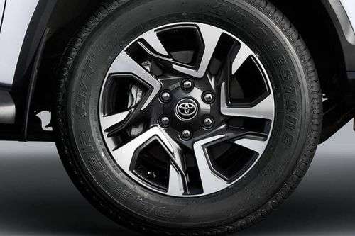 Fortuner Legender Alloy Wheel Fortuner Legender Alloy Wheel