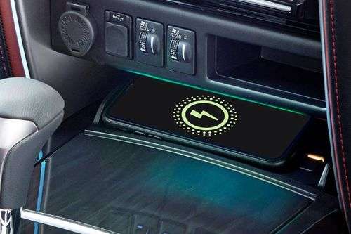 Fortuner Legender Wireless Charging Fortuner Legender Wireless Charging
