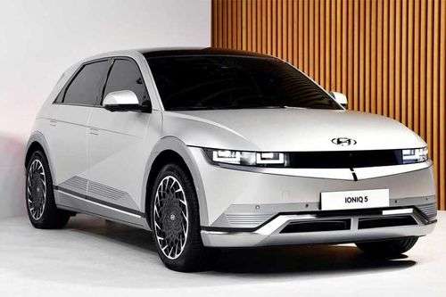Hyundai Ioniq 5 Right Side Front View Hyundai Ioniq 5 Right Side Front View