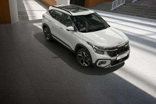 Kia Seltos Facelift Right Side Front View Kia Seltos Facelift Right Side Front View