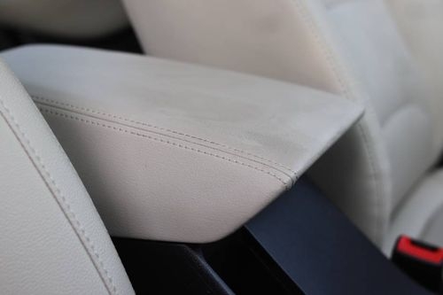 MG Hector Front Centre Arm Rest