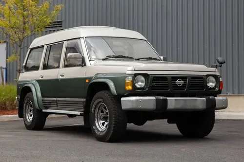 Nissan Safari Granroad Right Side Front View Nissan Safari Granroad Right Side Front View