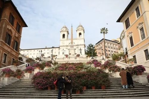 Saudi Man charged for driving down a Maserati and damaging Rome's Spanish Steps 