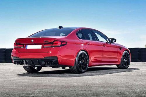 BMW M5 Right Side Rear View
