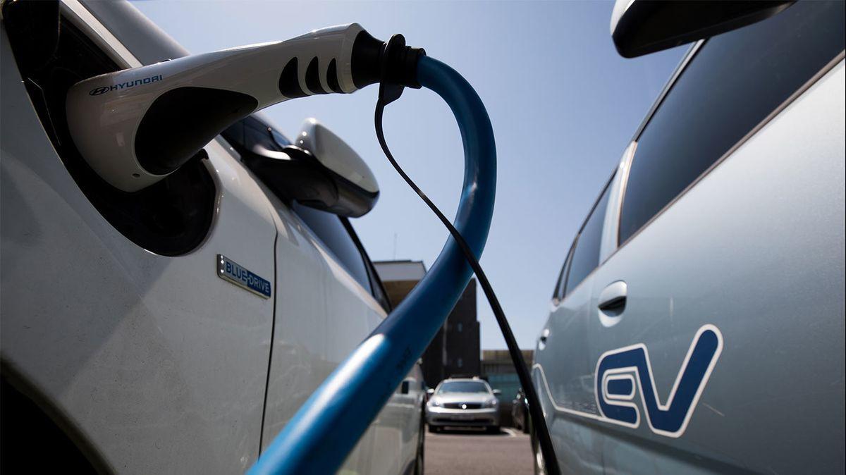 60% increase in Plug-in EV sales Globally in August 2022: Reports