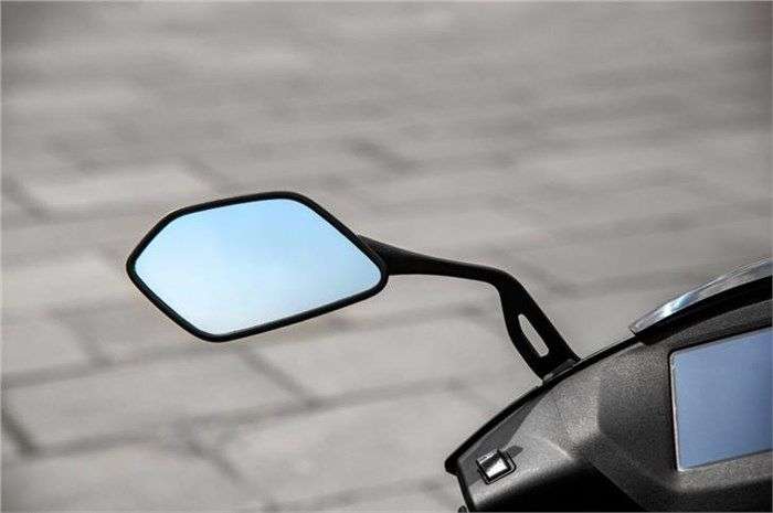 2022-Ather-EV-side-view-mirror-carbike360-news.jpeg