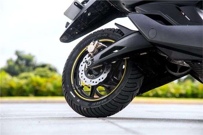 2022-Ather-ev-tyre-carbike360-news.jpeg