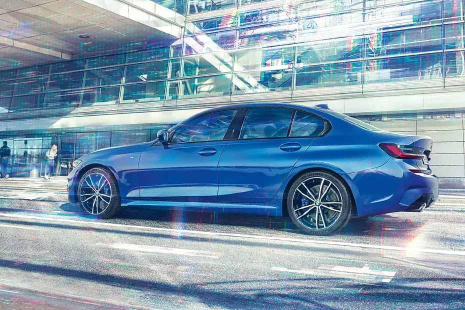 BMW 3 Series Left Side View BMW 3 Series Left Side View