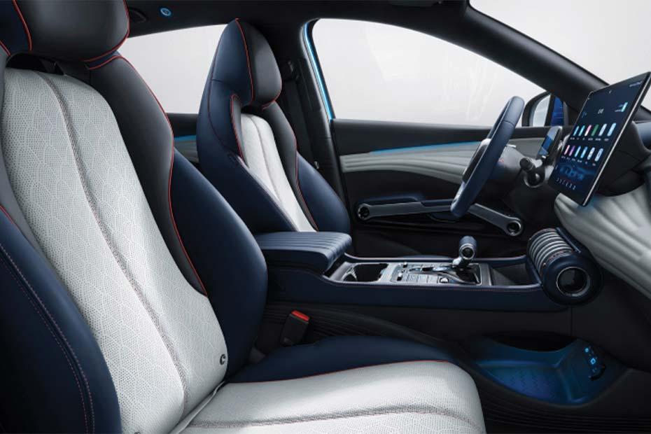 BYD Atto3 front row seats BYD Atto3 front row seats