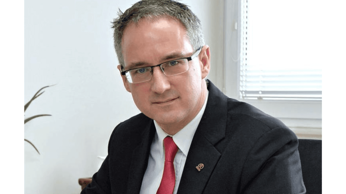 VinFast Gains Strategic Edge with Zac Hollis, Former Skoda Auto India Chief, as Asia Lead