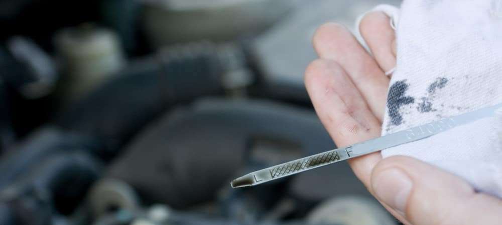 How to check Engine oil Level