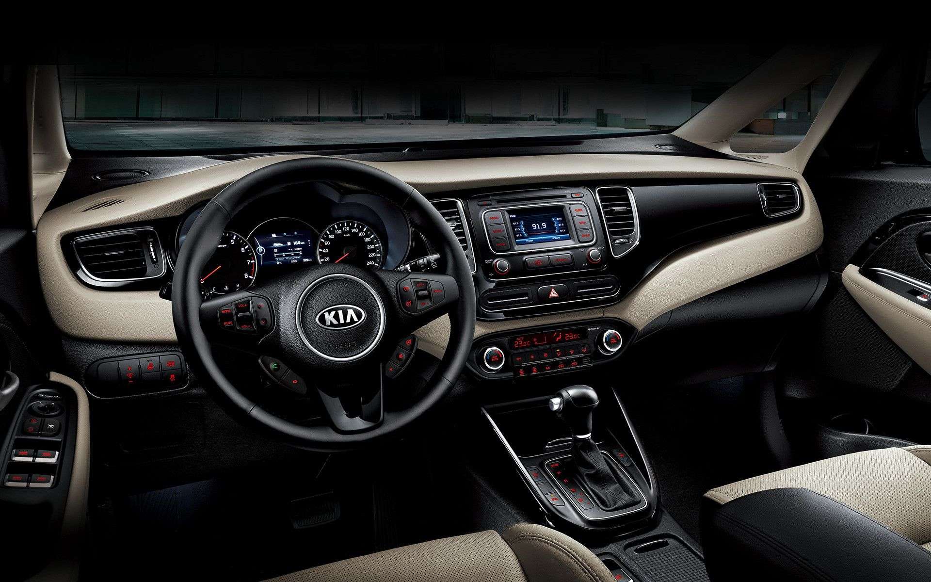 Kia Carens interior