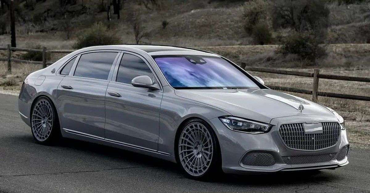 Kim Kirdashian Mercedes-Maybach S580