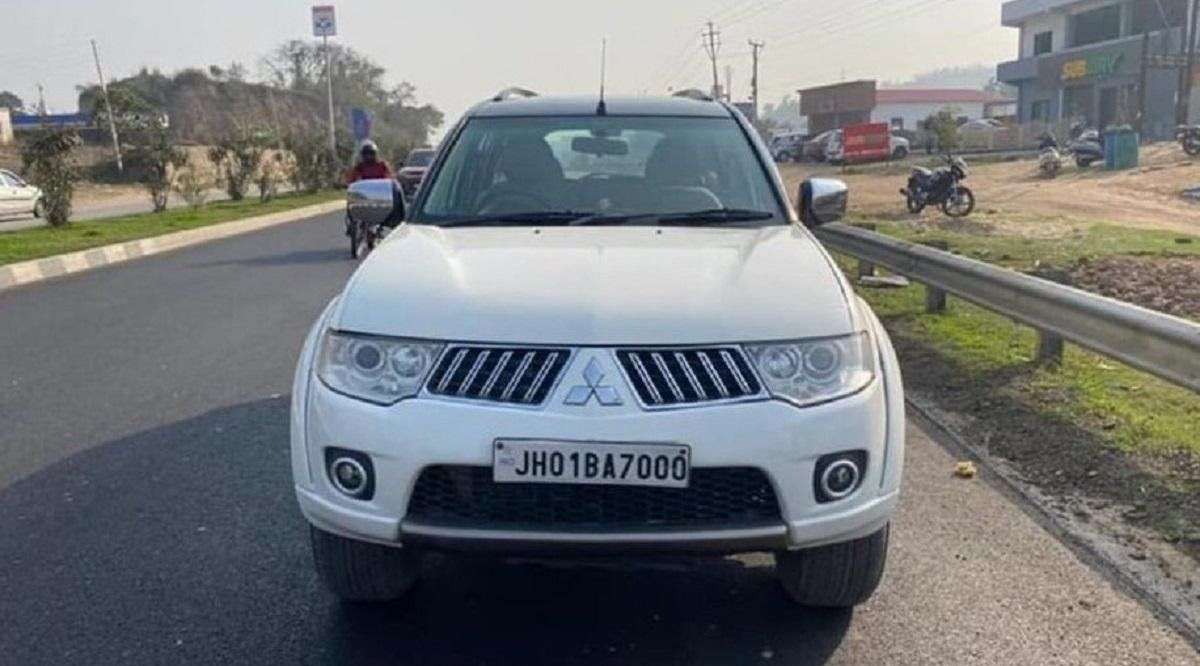 MS Dhoni Mistubishi Pajero Sports