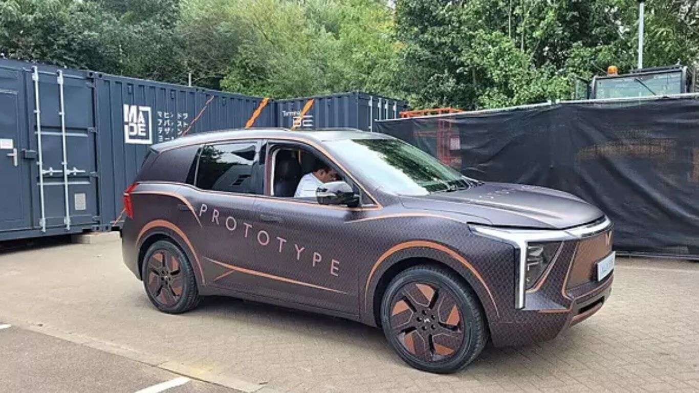 Mahindra XUV700 EV Patent Exterior Design