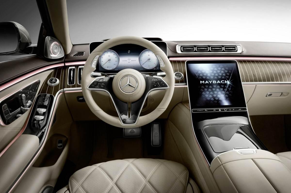 Interior & Features Interior & Features