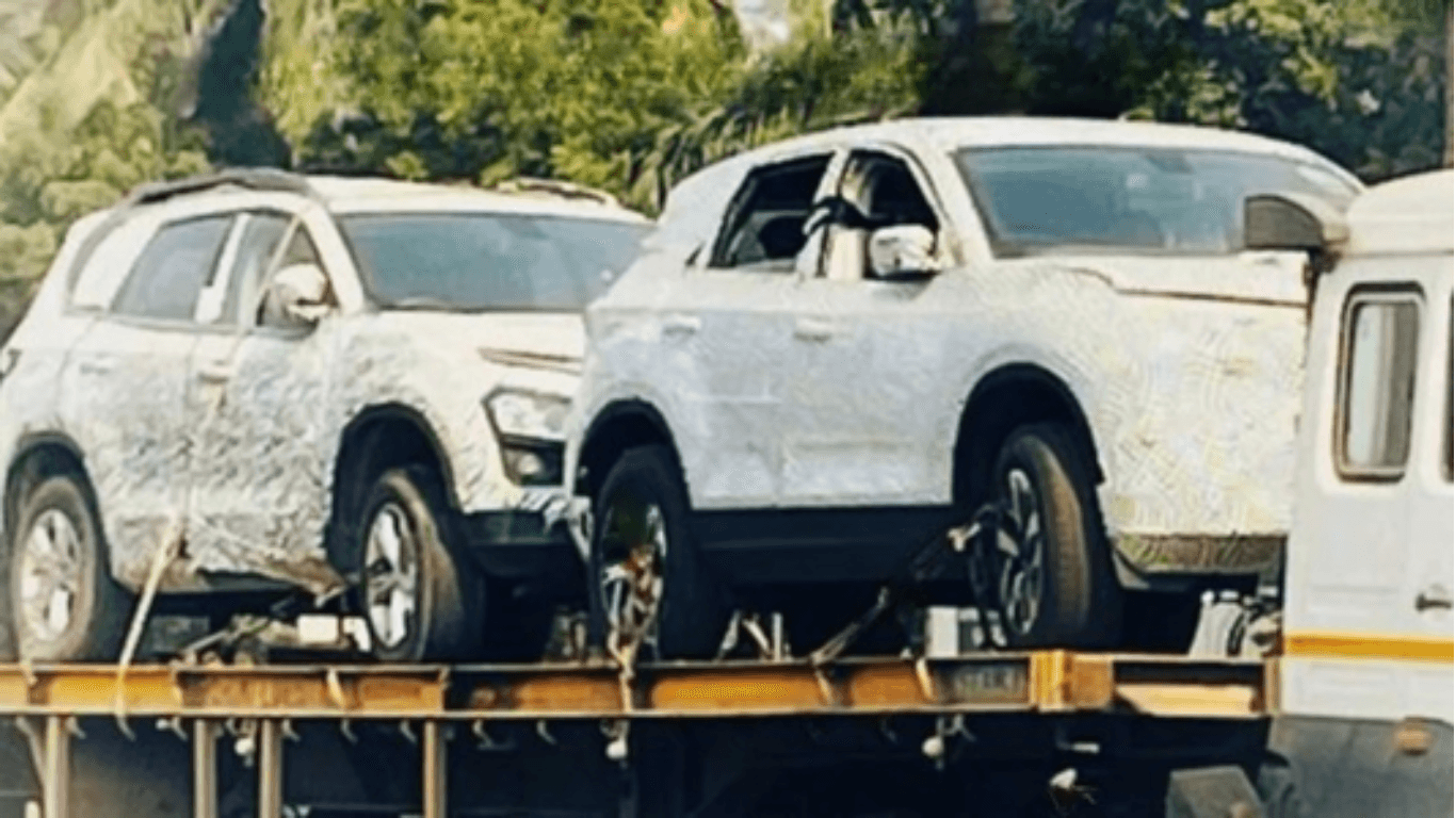Safari & Harrier EVs Spotted Together on Tow Truck