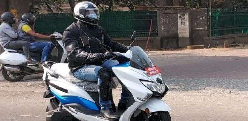 Suzuki Burgman electric spy shot.jpg