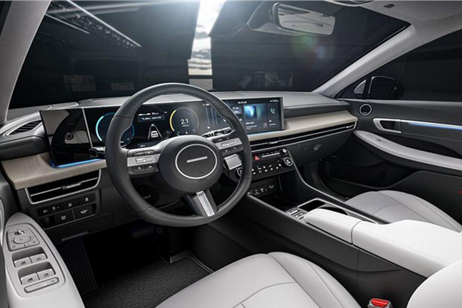 Hyundai Sonata dashboard image Hyundai Sonata dashboard image