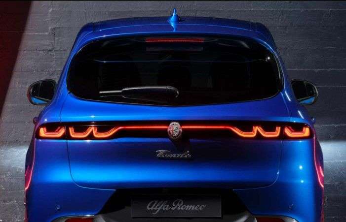 alfa romeo tonale tailights