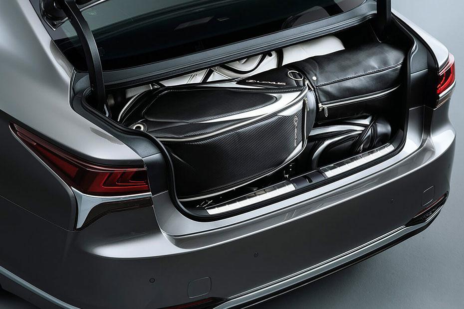 Lexus LS Boot Space Lexus LS Boot Space