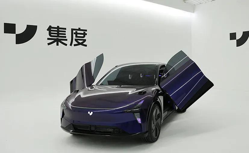 First 'Robot' Car Unveiled by Baidu's EV unit, Jidu