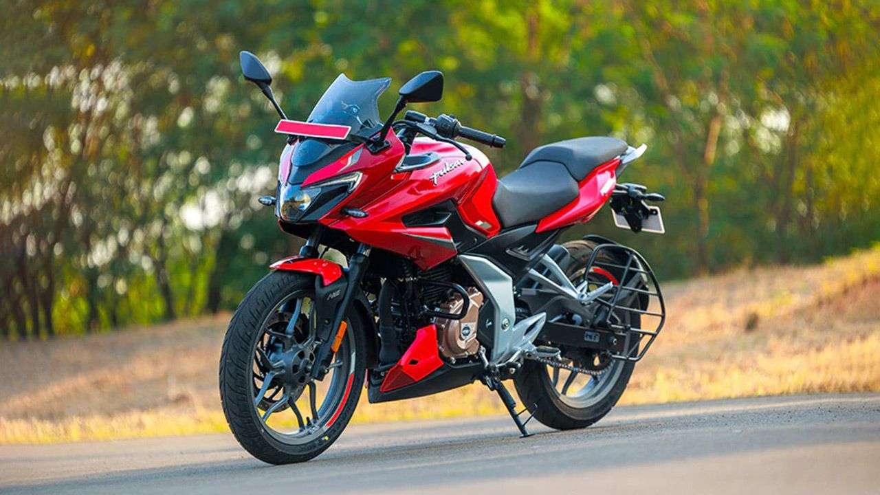 carbike360-बजाज-पल्सर-F250-bike.jpeg