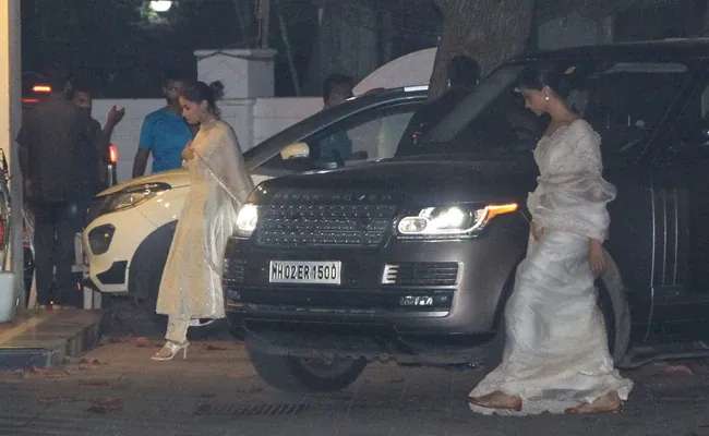 deepika padukone Range Rover Vogue